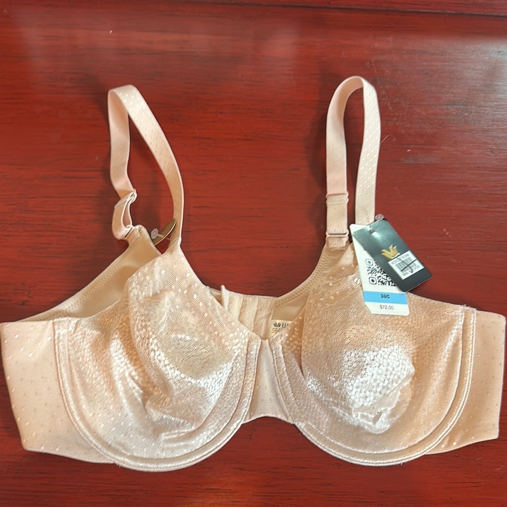 Wacoal Cream Intimates Bra with Adjustable Straps and Underwire